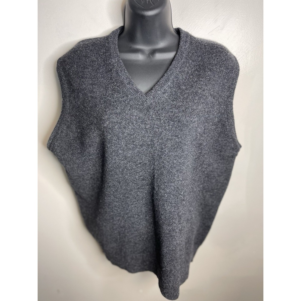 Vintage LL Bean Knit 100% Virgin LambsWool Gray V- Neck Sweater Vest Size XL
